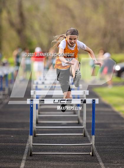 Thumbnail 1 in Kentucky Country Day Quad Meet photogallery.