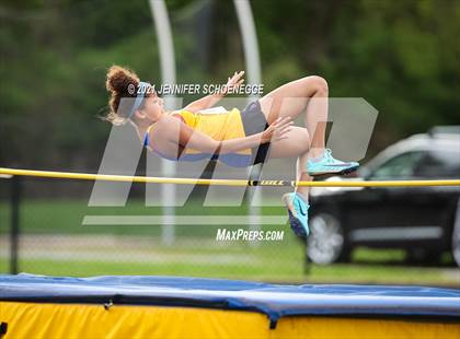 Thumbnail 2 in Kentucky Country Day Quad Meet photogallery.