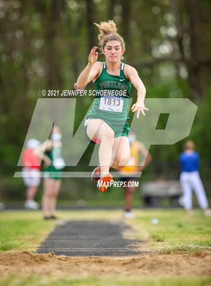 Thumbnail 3 in Kentucky Country Day Quad Meet photogallery.