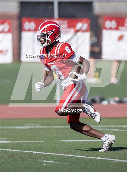 Thumbnail 1 in JV: Orange Lutheran @ Mater Dei photogallery.