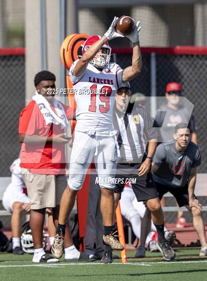 Thumbnail 2 in JV: Orange Lutheran @ Mater Dei photogallery.