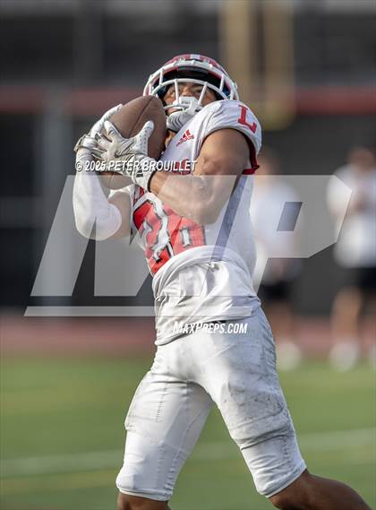 Thumbnail 1 in JV: Orange Lutheran @ Mater Dei photogallery.