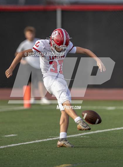 Thumbnail 1 in JV: Orange Lutheran @ Mater Dei photogallery.