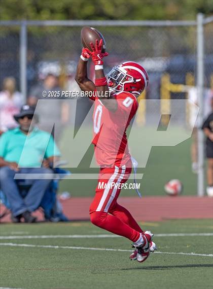 Thumbnail 1 in JV: Orange Lutheran @ Mater Dei photogallery.