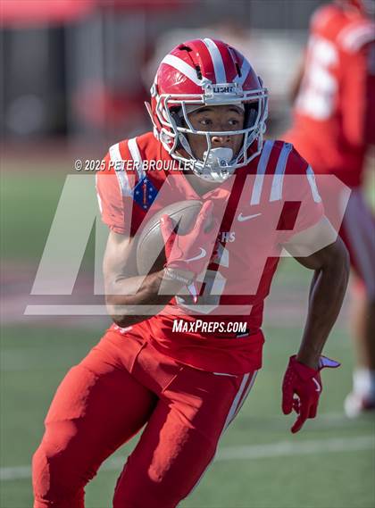 Thumbnail 1 in JV: Orange Lutheran @ Mater Dei photogallery.