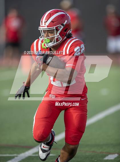 Thumbnail 1 in JV: Orange Lutheran @ Mater Dei photogallery.