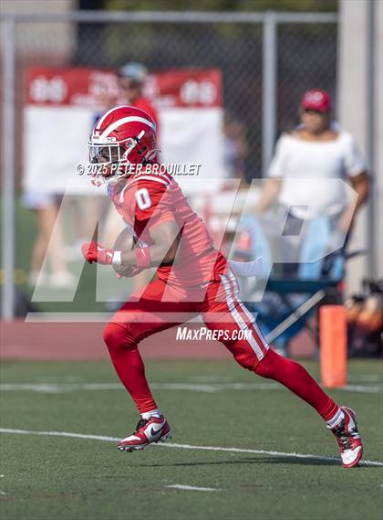 Thumbnail 2 in JV: Orange Lutheran @ Mater Dei photogallery.