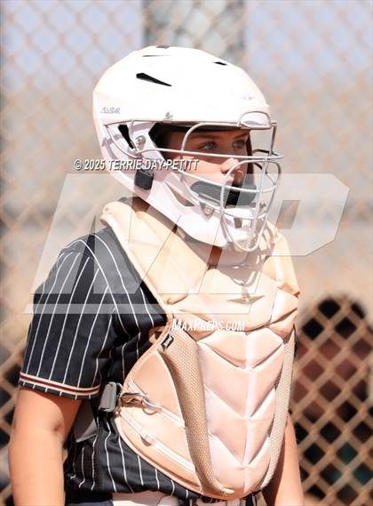 Thumbnail 3 in Greenway vs. Shadow Ridge photogallery.