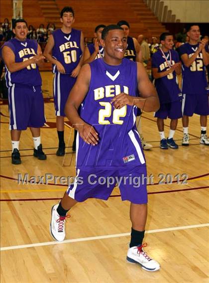 Thumbnail 2 in Bell vs. Grant (CIF LA City Section Final) photogallery.