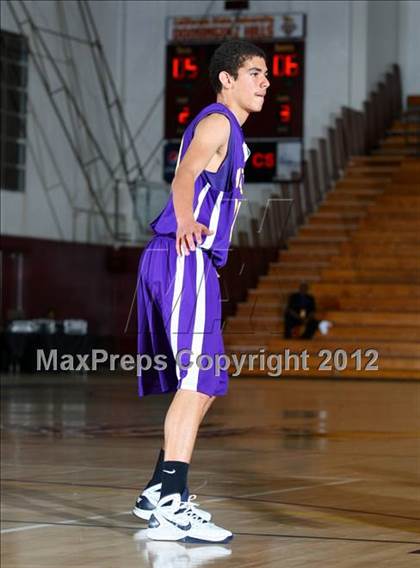 Thumbnail 2 in Bell vs. Grant (CIF LA City Section Final) photogallery.