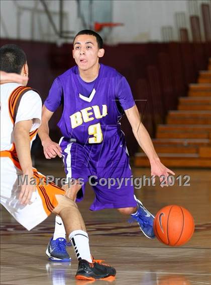 Thumbnail 1 in Bell vs. Grant (CIF LA City Section Final) photogallery.