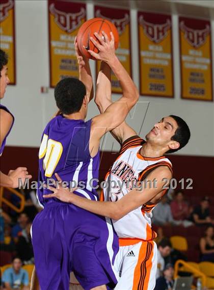 Thumbnail 2 in Bell vs. Grant (CIF LA City Section Final) photogallery.