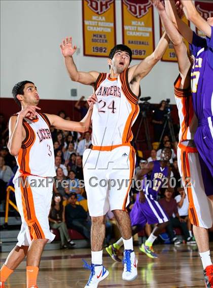 Thumbnail 2 in Bell vs. Grant (CIF LA City Section Final) photogallery.