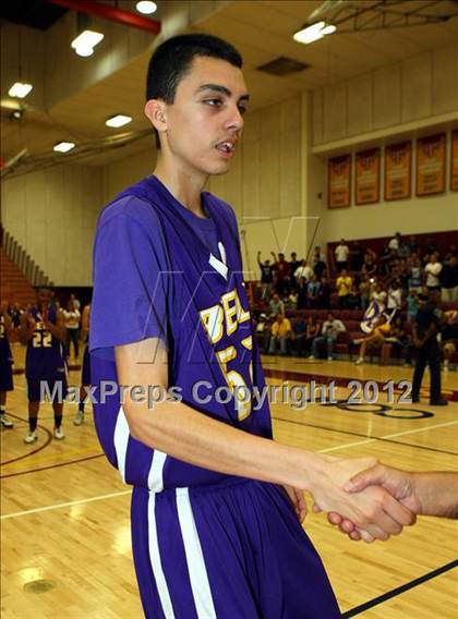 Thumbnail 2 in Bell vs. Grant (CIF LA City Section Final) photogallery.