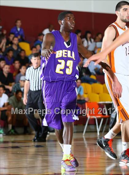 Thumbnail 2 in Bell vs. Grant (CIF LA City Section Final) photogallery.