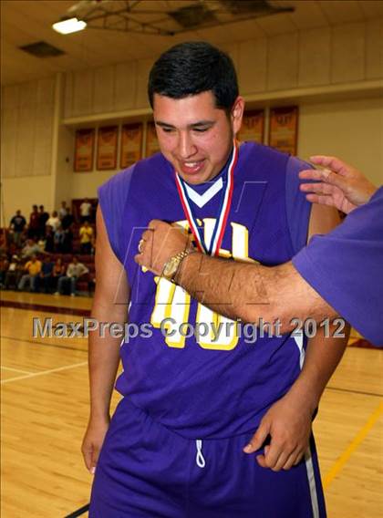 Thumbnail 1 in Bell vs. Grant (CIF LA City Section Final) photogallery.