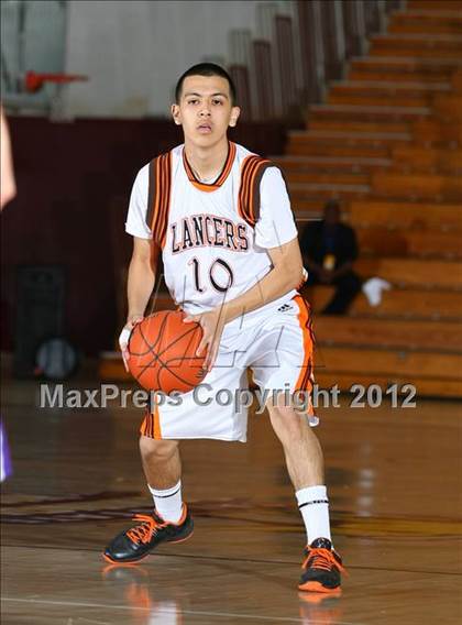 Thumbnail 2 in Bell vs. Grant (CIF LA City Section Final) photogallery.
