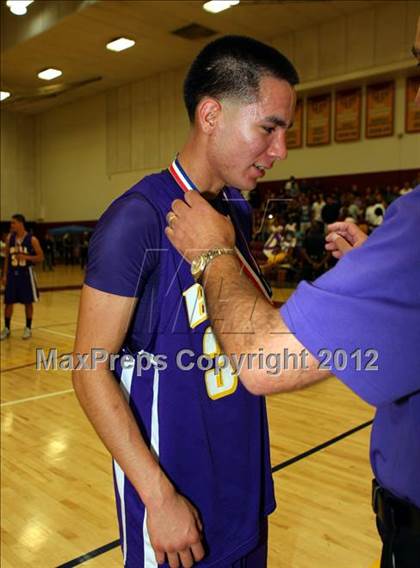 Thumbnail 2 in Bell vs. Grant (CIF LA City Section Final) photogallery.