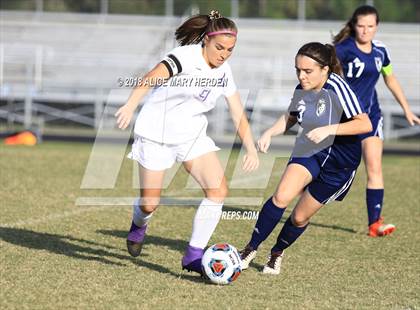 Thumbnail 2 in Central vs. Hernando (Preseason Classic) photogallery.