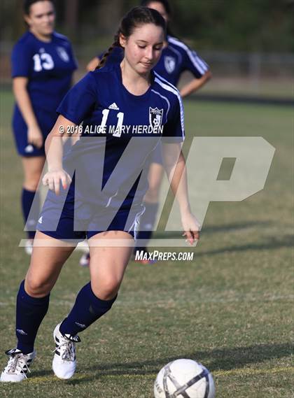 Thumbnail 3 in Central vs. Hernando (Preseason Classic) photogallery.