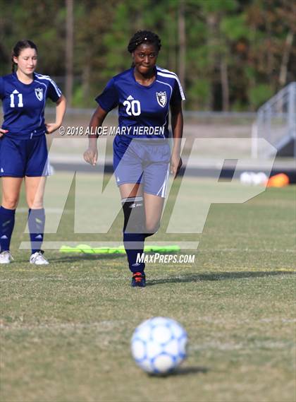 Thumbnail 3 in Central vs. Hernando (Preseason Classic) photogallery.