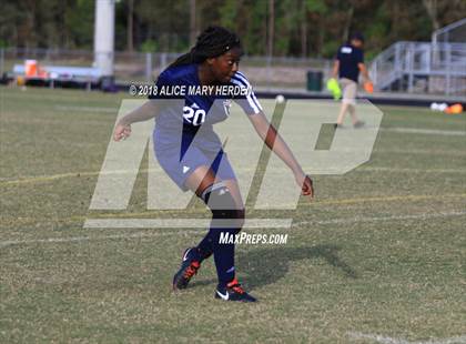 Thumbnail 2 in Central vs. Hernando (Preseason Classic) photogallery.