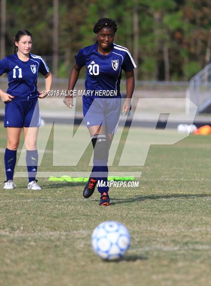 Thumbnail 2 in Central vs. Hernando (Preseason Classic) photogallery.