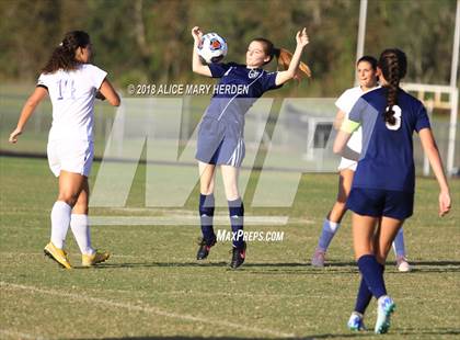 Thumbnail 2 in Central vs. Hernando (Preseason Classic) photogallery.