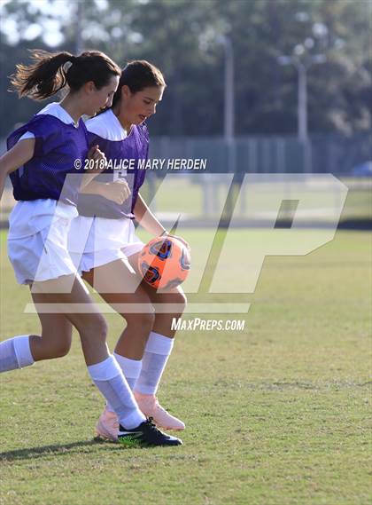 Thumbnail 1 in Central vs. Hernando (Preseason Classic) photogallery.