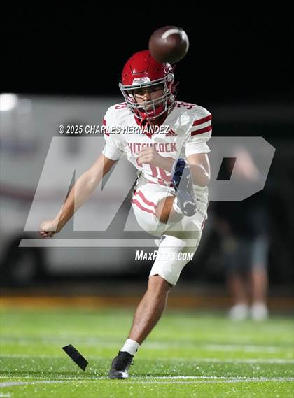 Thumbnail 1 in Hitchcock vs Little River Academy (UIL 3A D1 Football Bi-District) photogallery.