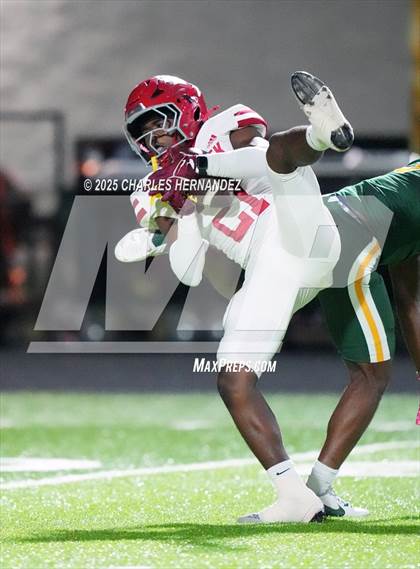 Thumbnail 1 in Hitchcock vs Little River Academy (UIL 3A D1 Football Bi-District) photogallery.