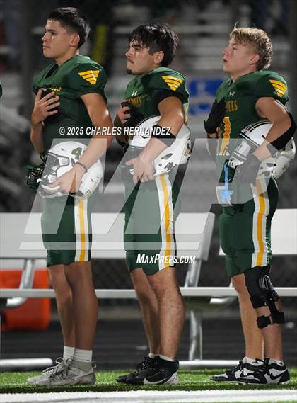 Thumbnail 3 in Hitchcock vs Little River Academy (UIL 3A D1 Football Bi-District) photogallery.