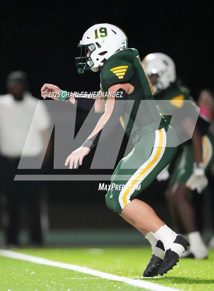 Thumbnail 1 in Hitchcock vs Little River Academy (UIL 3A D1 Football Bi-District) photogallery.