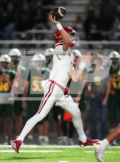 Thumbnail 1 in Hitchcock vs Little River Academy (UIL 3A D1 Football Bi-District) photogallery.