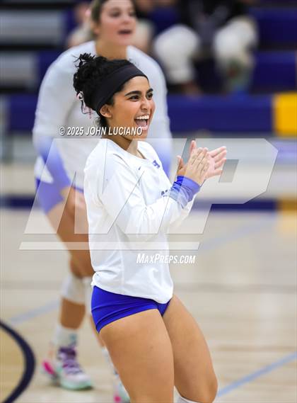 Thumbnail 1 in Crean Lutheran @ La Habra photogallery.
