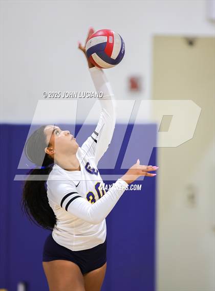 Thumbnail 1 in Crean Lutheran @ La Habra photogallery.