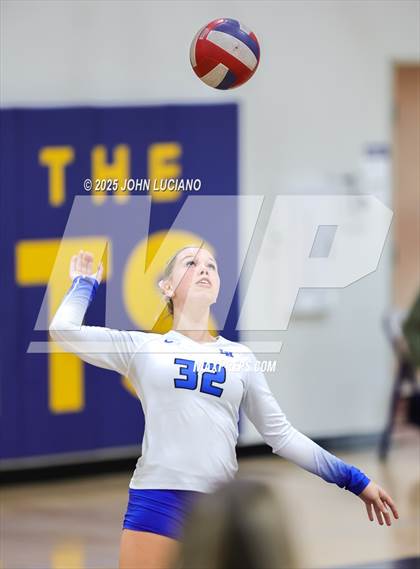 Thumbnail 3 in Crean Lutheran @ La Habra photogallery.