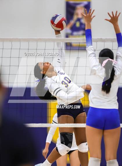 Thumbnail 3 in Crean Lutheran @ La Habra photogallery.