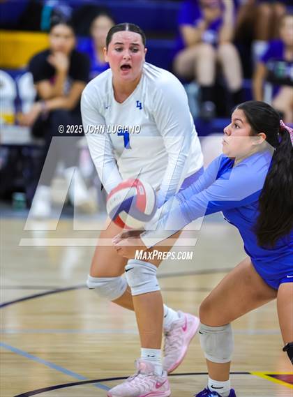 Thumbnail 2 in Crean Lutheran @ La Habra photogallery.