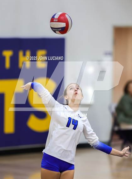 Thumbnail 3 in Crean Lutheran @ La Habra photogallery.