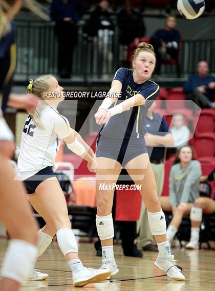 Thumbnail 1 in Wakeland [Justin] vs Highland Park (UIL 5A Area Playoff) photogallery.