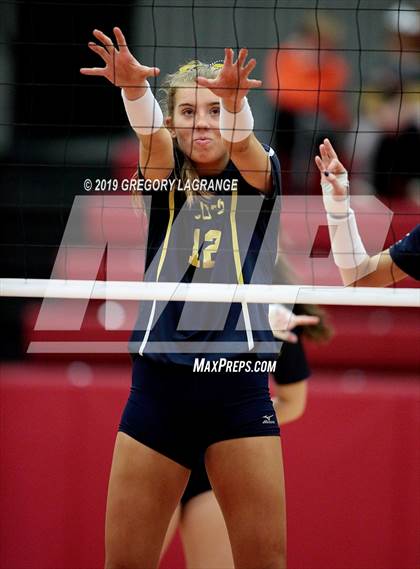 Thumbnail 3 in Wakeland [Justin] vs Highland Park (UIL 5A Area Playoff) photogallery.