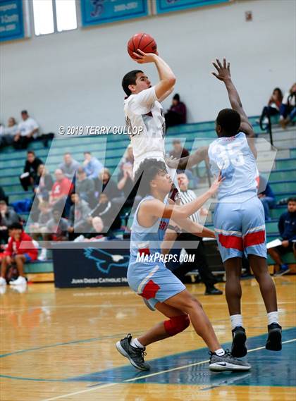 Thumbnail 1 in Granger vs. Elko (Eagle Holiday Shootout) photogallery.