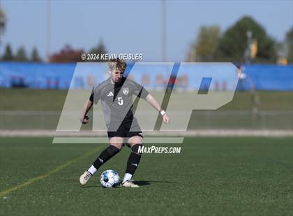 Thumbnail 2 in Shoreland Lutheran vs. Aquinas photogallery.