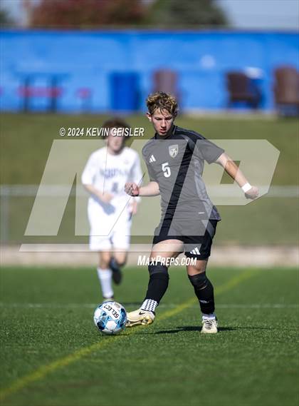 Thumbnail 1 in Shoreland Lutheran vs. Aquinas photogallery.