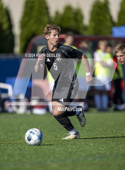 Thumbnail 1 in Shoreland Lutheran vs. Aquinas photogallery.
