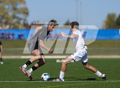 Thumbnail 1 in Shoreland Lutheran vs. Aquinas photogallery.