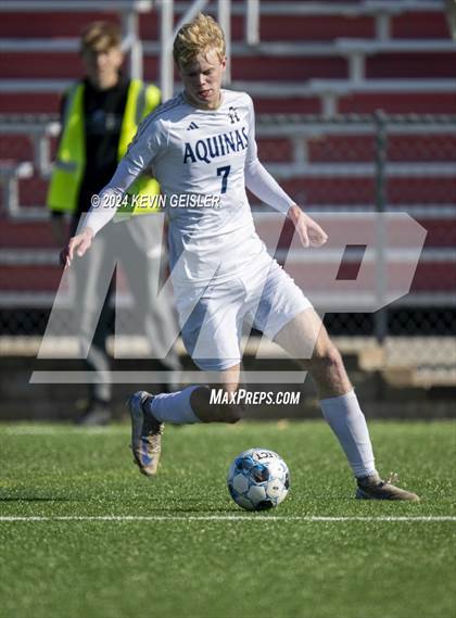 Thumbnail 1 in Shoreland Lutheran vs. Aquinas photogallery.