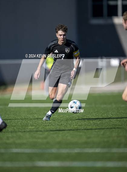 Thumbnail 2 in Shoreland Lutheran vs. Aquinas photogallery.