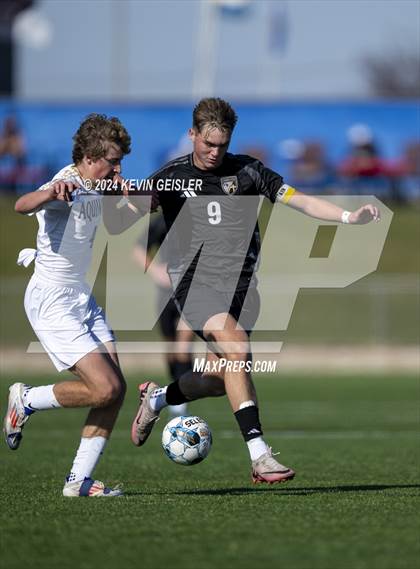 Thumbnail 3 in Shoreland Lutheran vs. Aquinas photogallery.